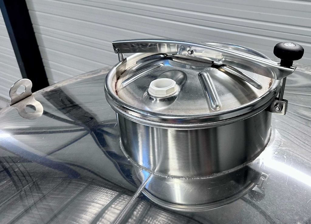 Sonstige Obsttechnik & Weinbautechnik Türe ait Sonstige | Cuve acier inox 304 - Fermée - 43 HL, Gebrauchtmaschine içinde Monteux (resim 10)